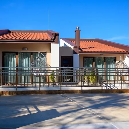 Vendégház давиос